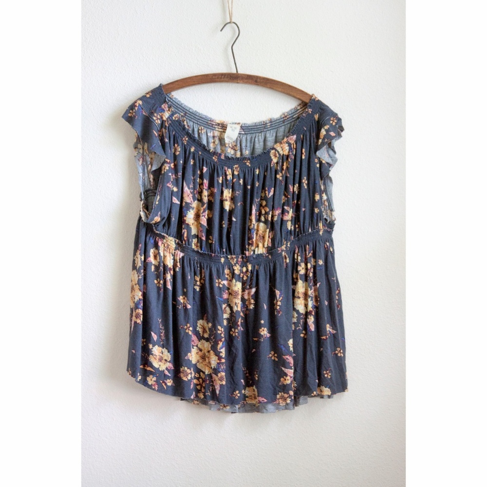 Free People Sam Off the Shoulder Floral Top - Picture 4 of 7